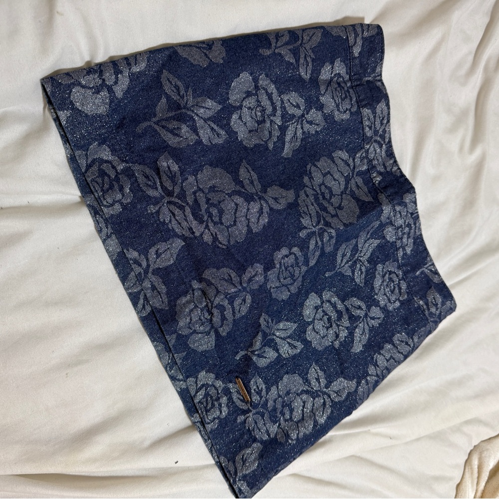 Abercrombie and Fitch Mini rose glitter skirt
